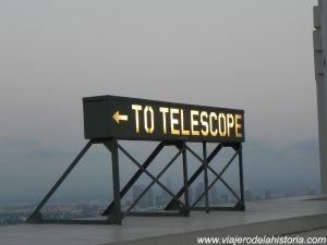 imagen de cartel en el observatorio Griffith, Los Ángeles, California