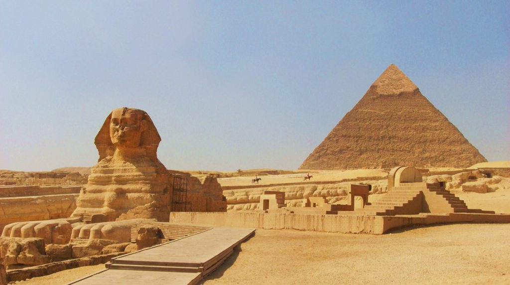 imagen de la pirámide de Keops en Giza
