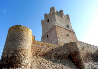 imagen de torre del homenaje, castillo de la atalaya, Villena, Alicante