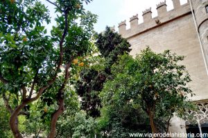 Patio de los Naranjos de la Lonja de la Seda de Valencia
