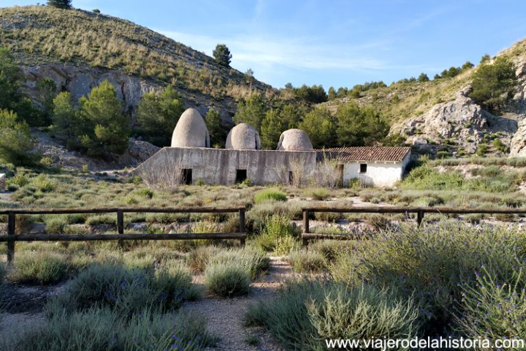 Hornos de Yeso, sendero SL-CV 86 en Villena, Alicante