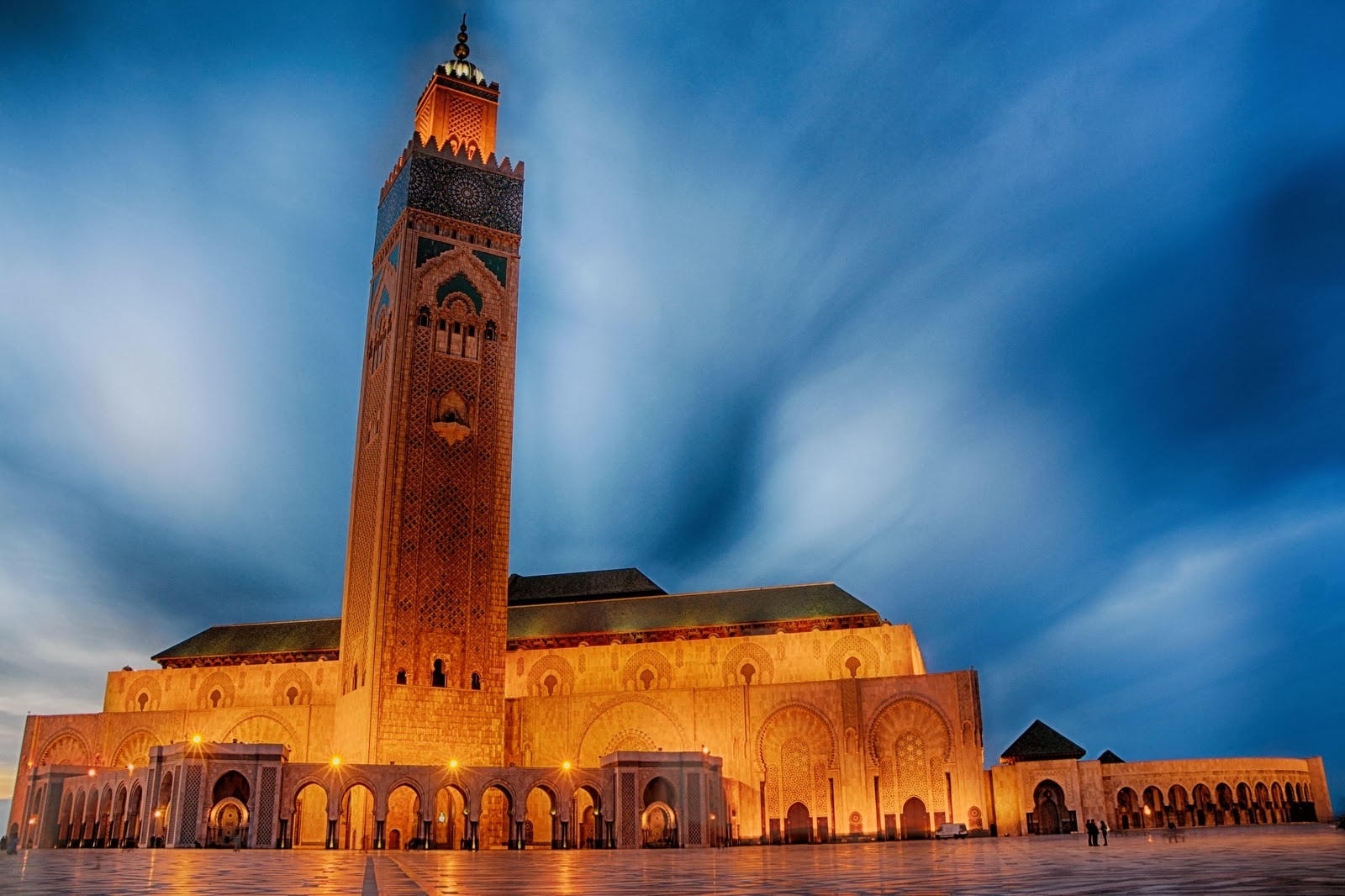 Fotografía del exterior de la mezquita de Hassan II, Casablanca, Marruecos