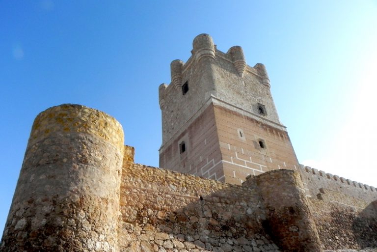 imagen de torre del homenaje, castillo de la atalaya, Villena, Alicante