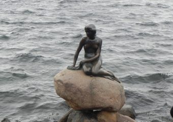 imagen de la Sirenita de Copenhague