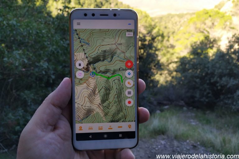 imagen de apps gratuitas senderismo wikiloc vs meb