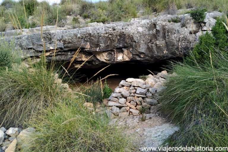 Cueva del Cochino, Villena