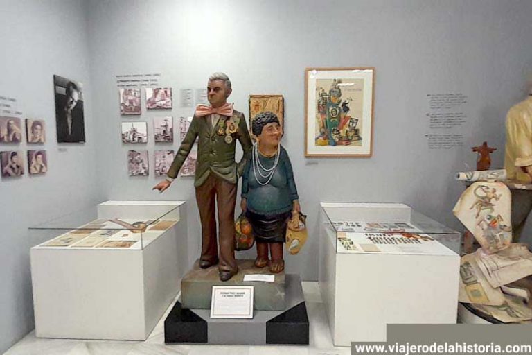 Ninots en el Museo de les Fogueres de Alicante
